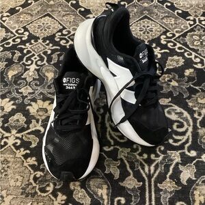 Figs new balance 3447